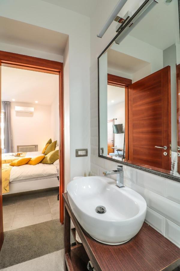 Terrazze Del Lungomare Bed & Breakfast เนเปิลส์ ภายนอก รูปภาพ