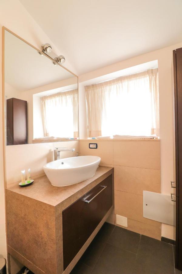 Terrazze Del Lungomare Bed & Breakfast เนเปิลส์ ภายนอก รูปภาพ