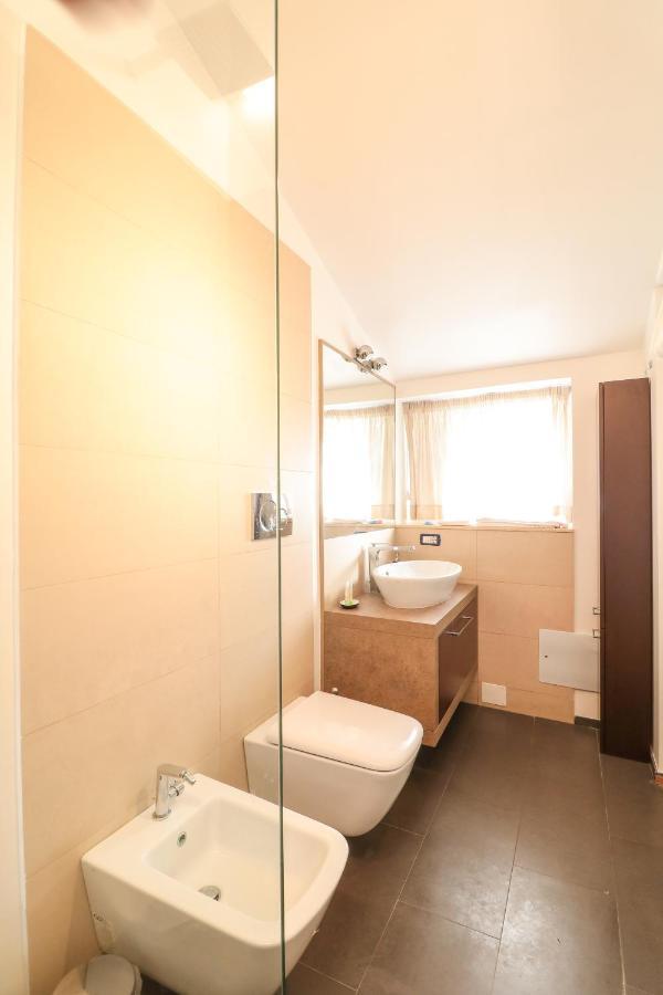 Terrazze Del Lungomare Bed & Breakfast เนเปิลส์ ภายนอก รูปภาพ